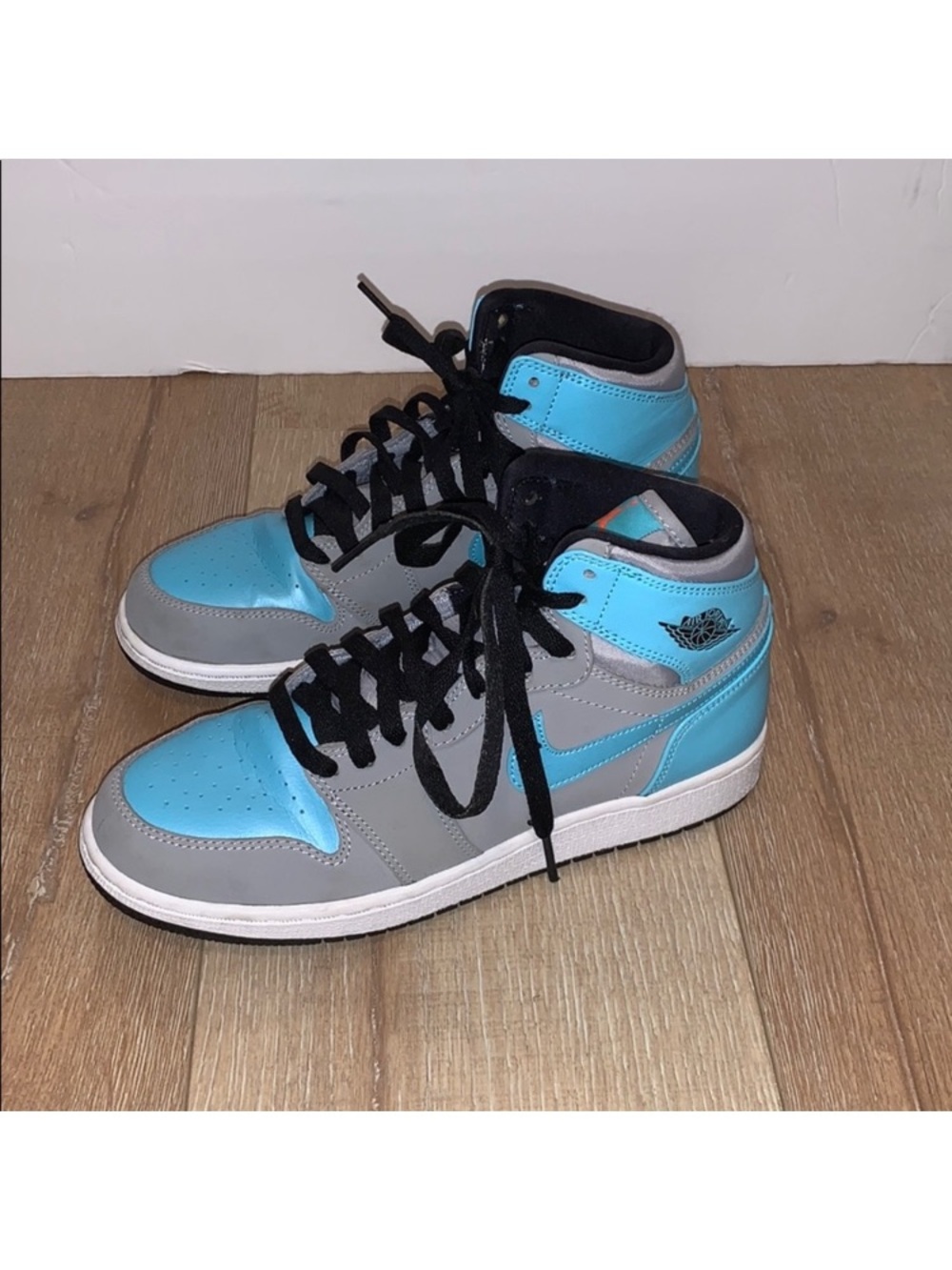 Nike Air Jordan Retro Mid Sneakers